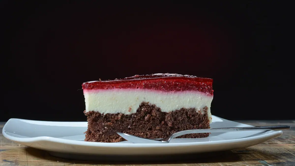 Liza's fine foods & cakes – cake shop in West View, Hartlepool